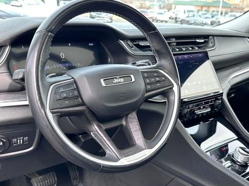 Used 2022 Jeep Grand Cherokee L Limited image 15