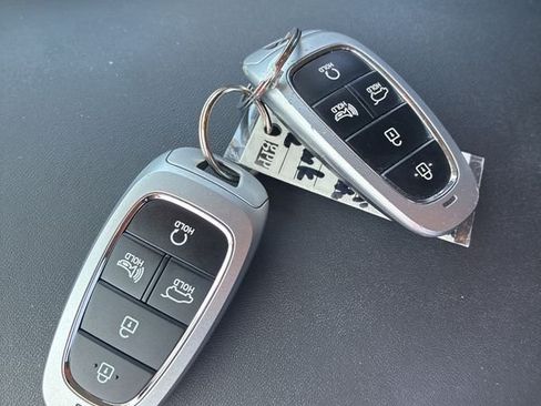 Used 2023 Hyundai Santa Fe SEL FWD image 19