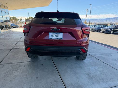 Used 2024 Chevrolet Trax RS w/ Driver Confidence Package image 4