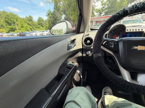 Used 2013 Chevrolet Sonic LT FWD image 22