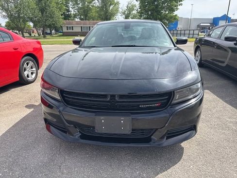 Used 2022 Dodge Charger SXT w/ Leather Interior Group image 3