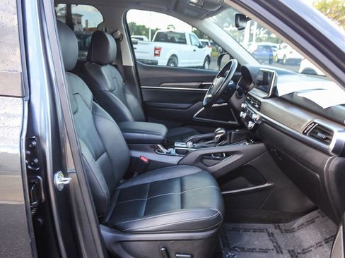 Used 2022 Kia Telluride EX w/ EX Premium Package image 16