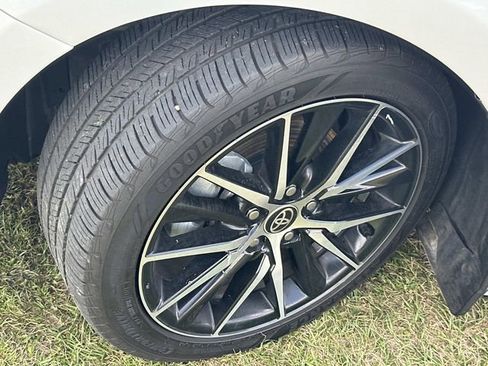 Used 2021 Toyota Camry SE image 14