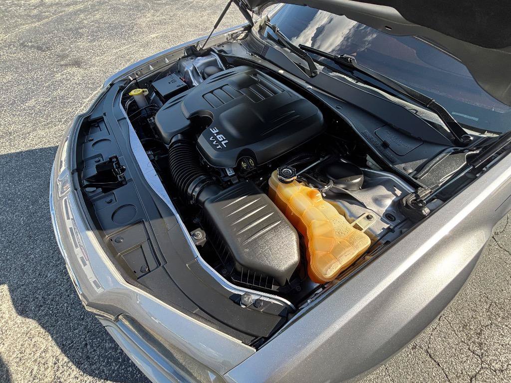 Used 2013 Chrysler 300 S RWD image 38