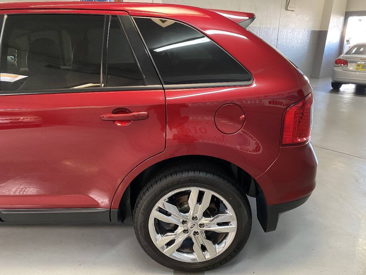 Used 2013 Ford Edge SEL FWD image 16