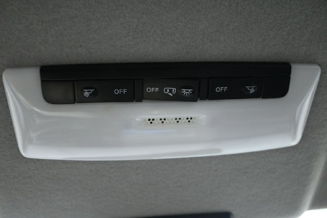 Certified 2025 Nissan Kicks Play S FWD image 18