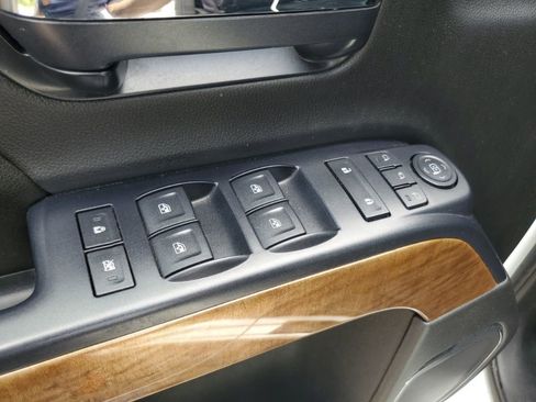 Used 2015 Chevrolet Silverado 2500 LTZ AWD/4WD image 10