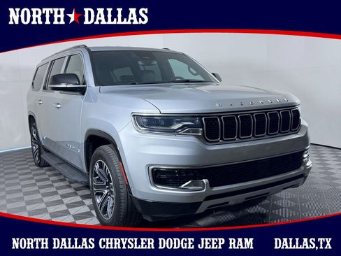 Used 2023 Jeep Wagoneer L Series II image 1