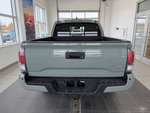 Used 2023 Toyota Tacoma TRD Off-Road w/ TRD Premium Off Road Package image 6