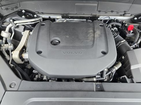 Used 2024 Volvo XC90 B6 Plus w/ Protection Package Premier image 43