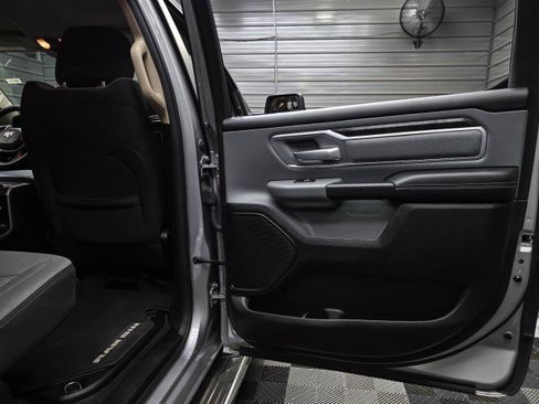 Used 2020 RAM 1500 Big Horn AWD/4WD image 36
