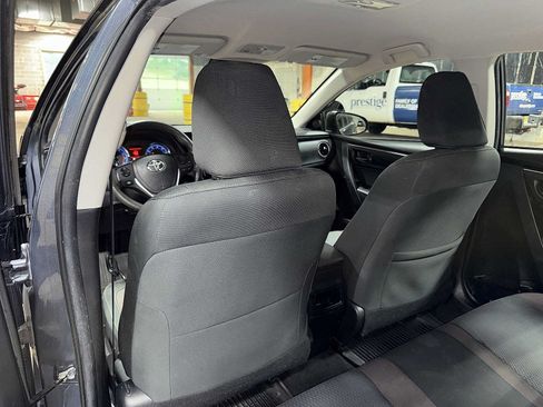 Used 2018 Toyota Corolla LE FWD image 26