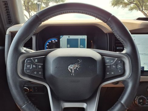 Certified 2023 Ford Bronco Wildtrak AWD/4WD image 24