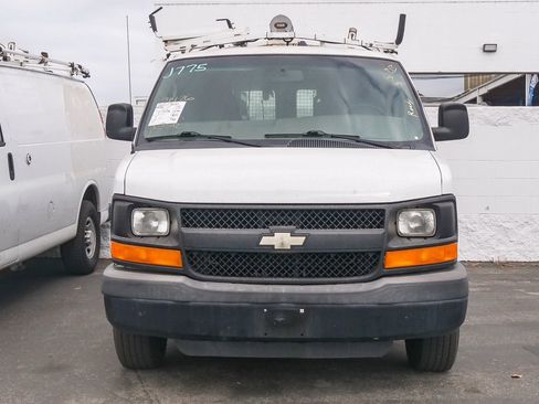 Used 2013 Chevrolet Express 2500 RWD image 2
