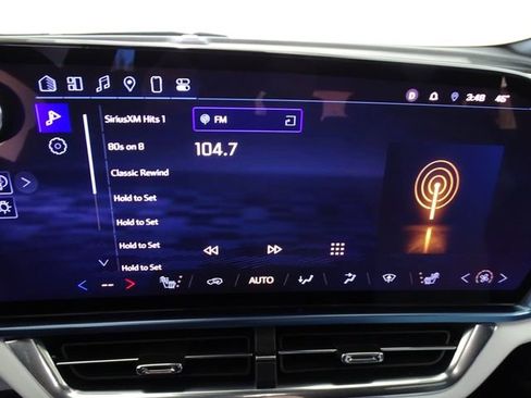 Used 2025 Chevrolet Equinox EV LT FWD image 12