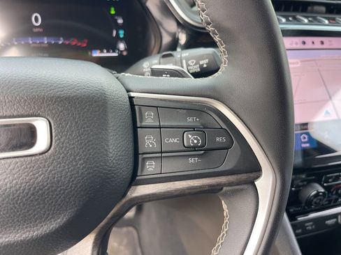 Used 2024 Jeep Grand Cherokee Limited 4xe image 18