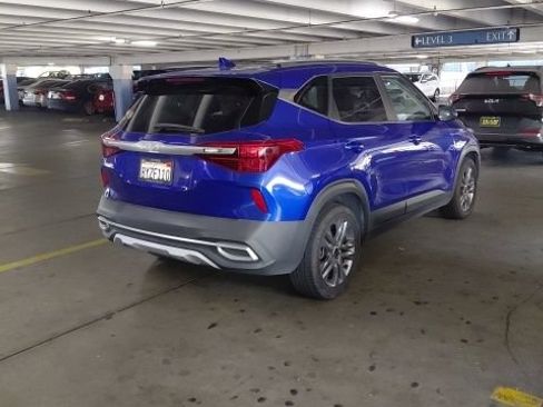 Certified 2022 Kia Seltos S FWD image 5