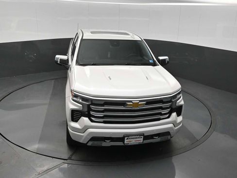 Used 2024 Chevrolet Silverado 1500 High Country image 12