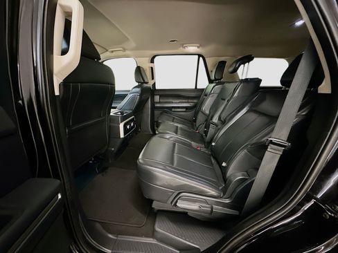 Used 2024 Ford Expedition XLT image 29