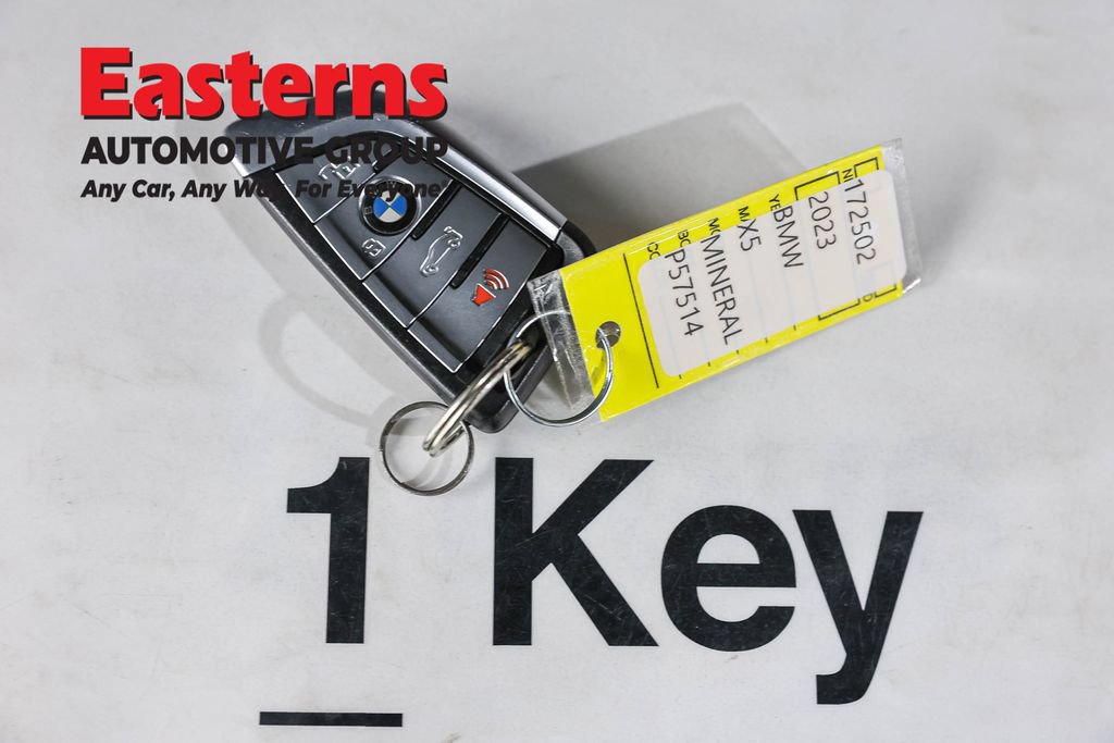 Used 2023 BMW X5 xDrive40i w/ M Sport Package AWD/4WD image 29