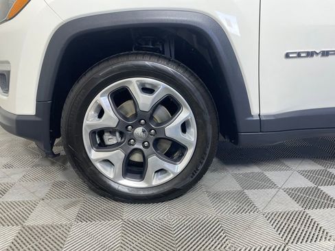 Used 2019 Jeep Compass Limited AWD/4WD image 10