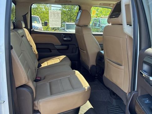 Used 2018 GMC Sierra 3500 Denali w/ Duramax Plus Package AWD/4WD image 15