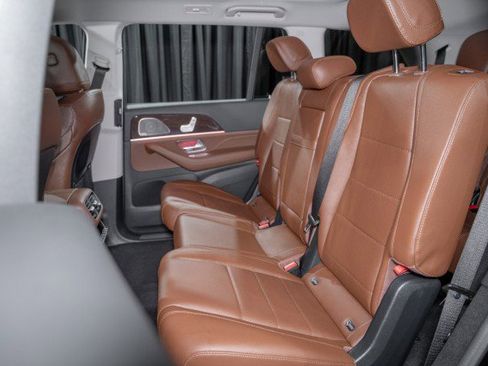 Certified 2026 Mercedes-Benz GLS 450 4MATIC image 12