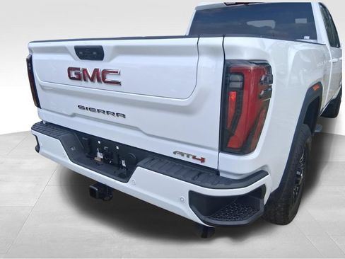 Used 2026 GMC Sierra 2500 AT4 AWD/4WD image 5