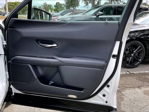 Used 2025 Lexus UX 300h FWD image 26