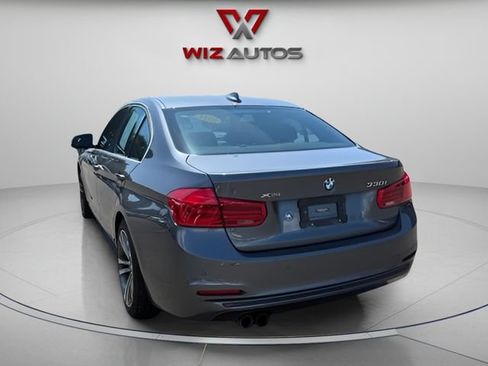 Used 2017 BMW 330i xDrive Sedan AWD/4WD image 3