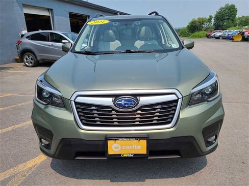 Used 2021 Subaru Forester Premium image 2