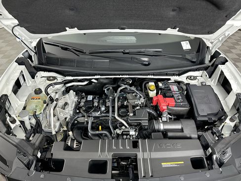 Used 2025 Nissan Kicks SR image 31