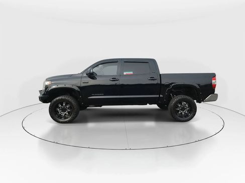 Used 2018 Toyota Tundra SR5 w/ SR5 Upgrade Package image 5