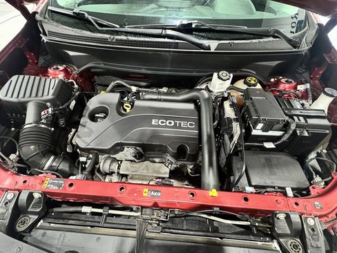 Used 2018 Chevrolet Equinox LT AWD/4WD image 19