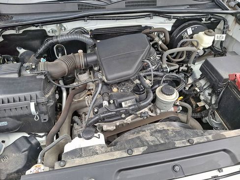 Used 2020 Toyota Tacoma SR image 28