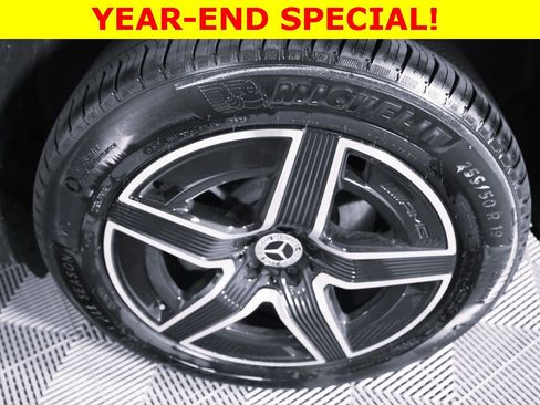 Used 2025 Mercedes-Benz GLC 300 4MATIC image 7