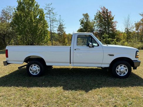 Used 1995 Ford F250 2WD Regular Cab image 2