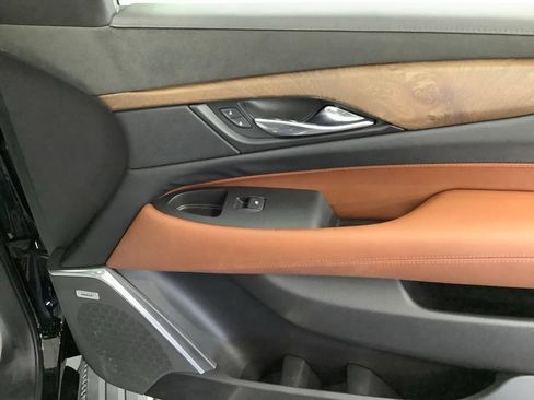 Used 2019 Cadillac Escalade ESV Premium Luxury AWD/4WD image 35