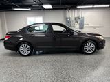 Used 2011 Honda Accord EX-L image 2