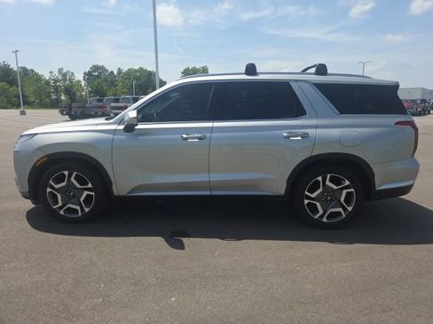 Used 2024 Hyundai Palisade Limited FWD image 16