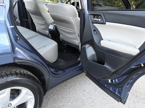 Used 2014 Subaru Forester 2.5i Limited AWD/4WD image 38