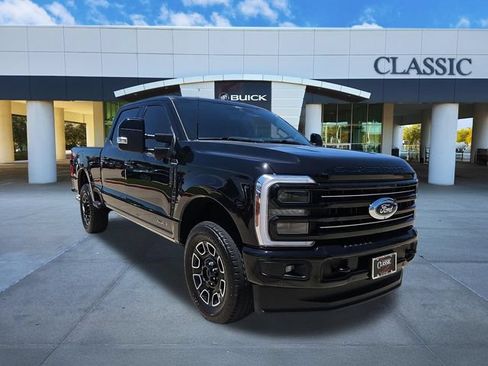 Used 2025 Ford F250 Platinum w/ FX4 Off-Road Package AWD/4WD image 1