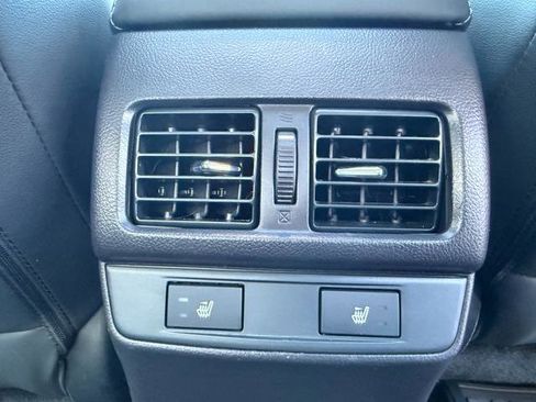 Used 2016 Subaru Legacy 3.6R Limited image 23