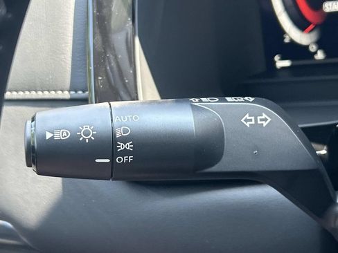 New 2026 Nissan Pathfinder SL FWD image 32