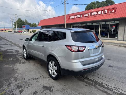Used 2016 Chevrolet Traverse LT w/ Style and Technology Package AWD/4WD image 5