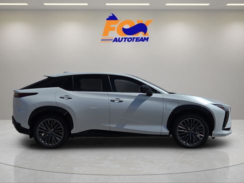 New 2026 Lexus RZ 450e AWD image 5