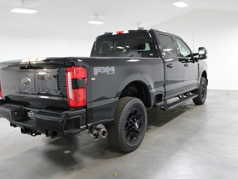 New 2026 Ford F250 Lariat w/ Black Appearance Package image 8