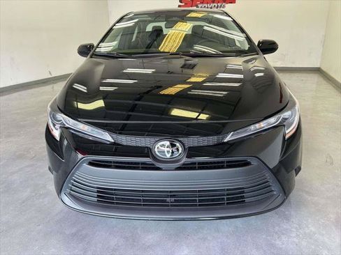 Certified 2025 Toyota Corolla LE FWD image 8
