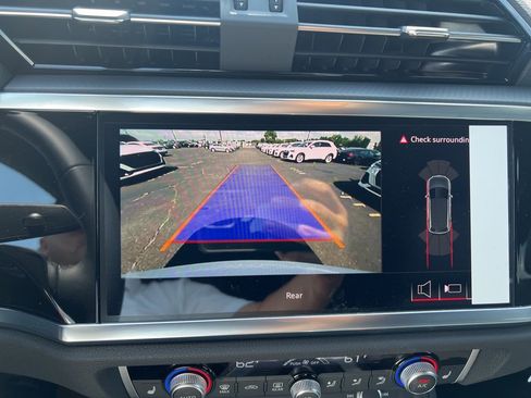 New 2025 Audi Q3 2.0T Premium image 29