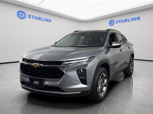 Certified 2024 Chevrolet Trax LT w/ LT Convenience Package image 16